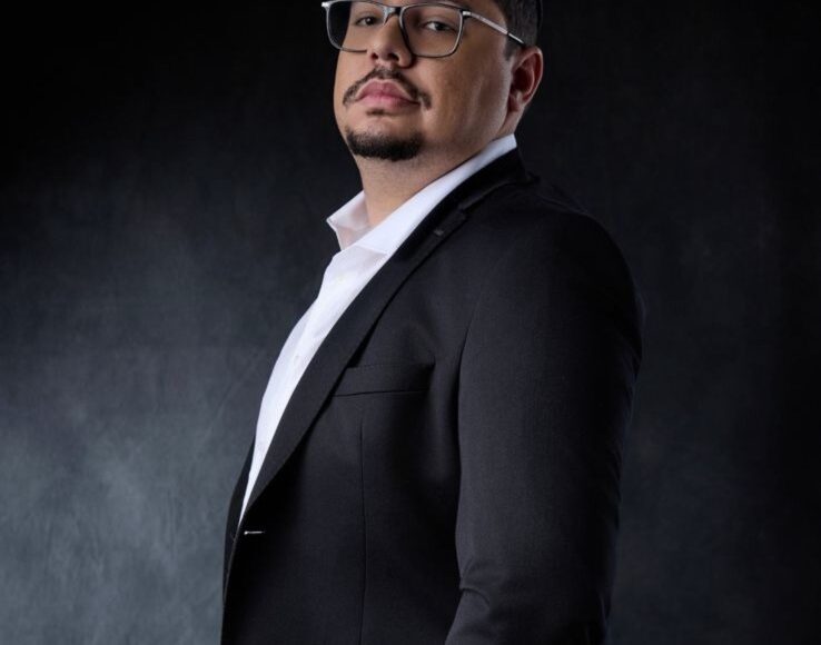 Douglas Azara