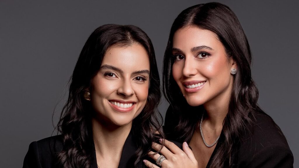 Dra. Belisa Müller e Dra. Luíze Bettanzo reforçam a necessidade de abordar a saúde anal de maneira leve, acessível e sem preconceitos.
